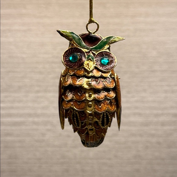 Stunning Metal Cloissone Owl Christmas Holiday Ornament With Green Accents - Picture 1 of 4